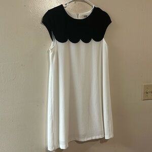 Molly Bracken Black/White Scalloped Detail Dress SZ Med